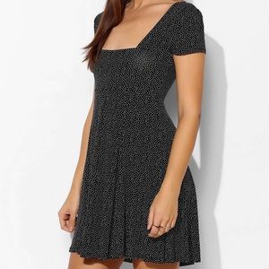 Kimchi Blue Charlene Square-Neck Polka dot dress